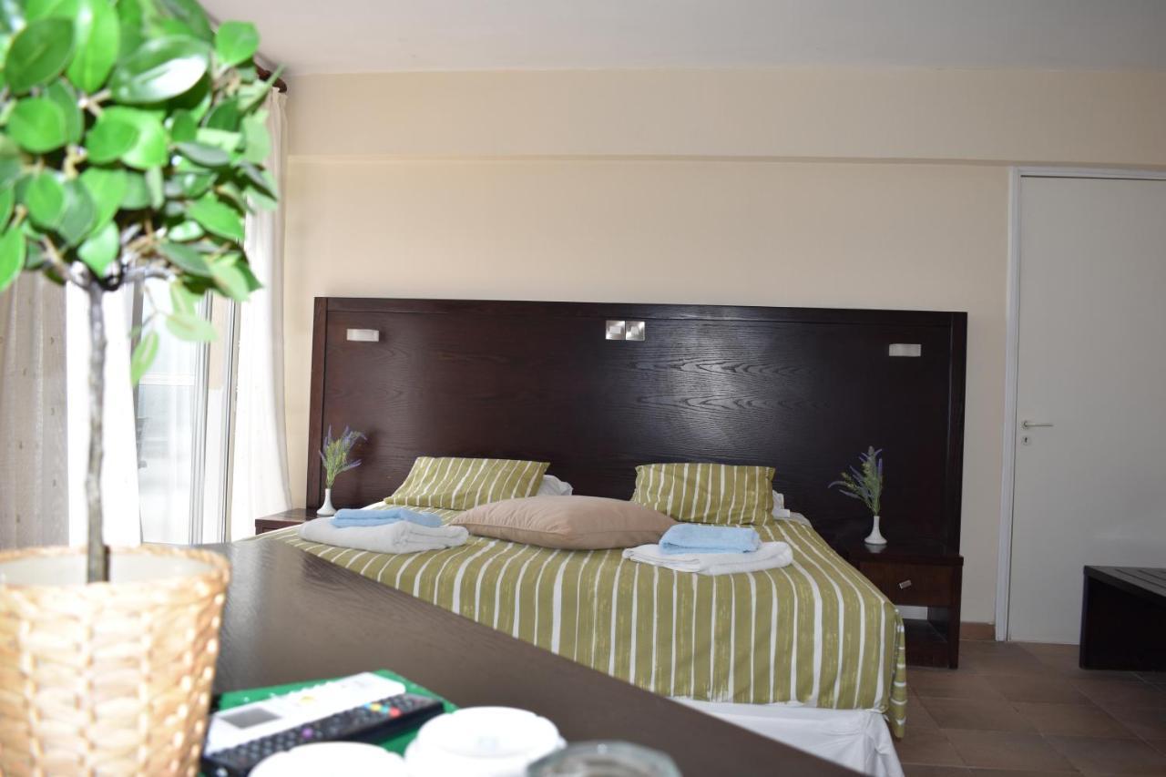 Andreas & Melanie Beach Hotel Governors Beach Exterior foto