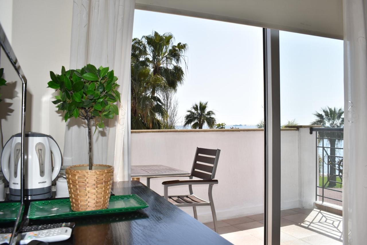 Andreas & Melanie Beach Hotel Governors Beach Exterior foto