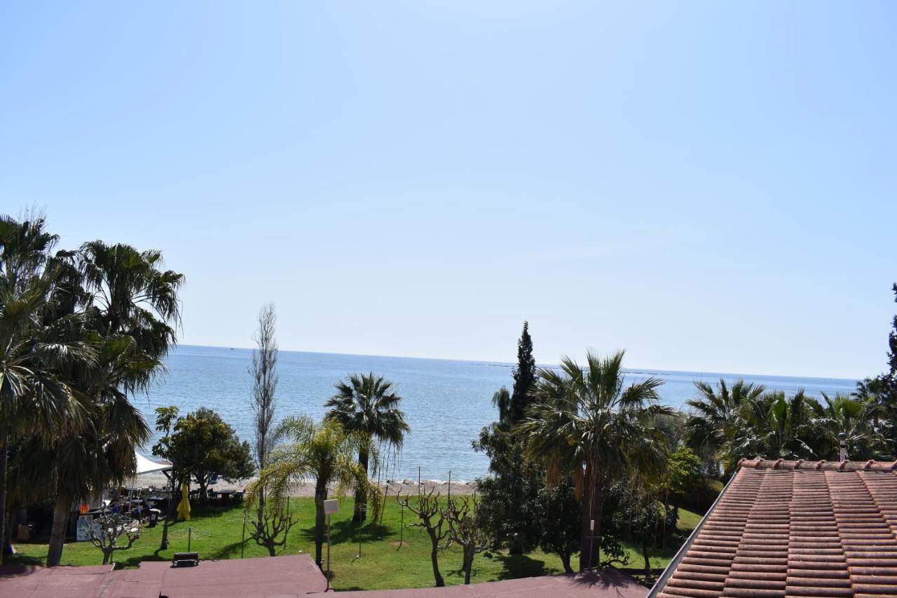 Andreas & Melanie Beach Hotel Governors Beach Exterior foto